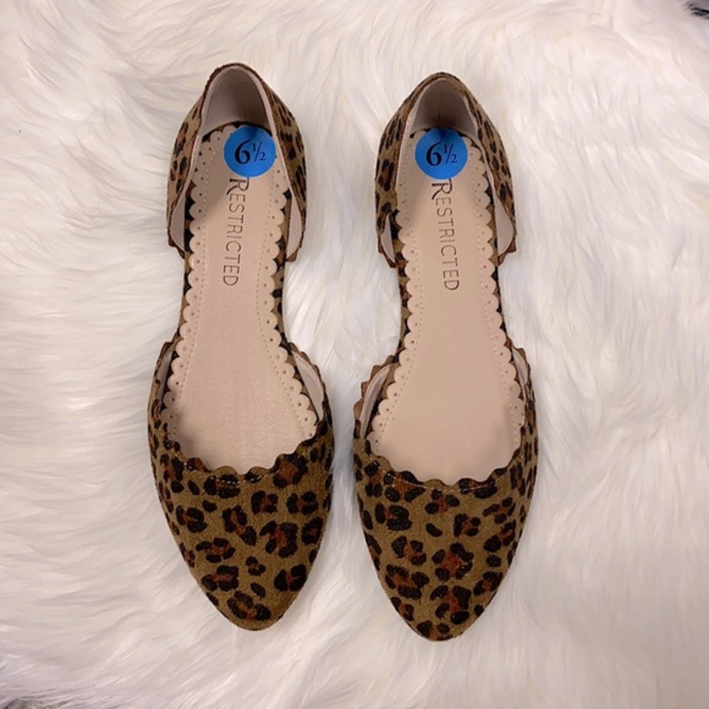 ADORABLE 🥰 Soft Suede-like Cheetah Scalloped Slip on Flats NWT - Comfort Fit!